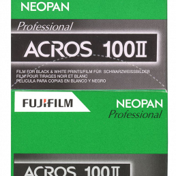 Carrete de fotos en blanco y negro Fujifilm Neopan professional Across II