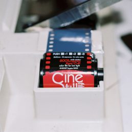 Cinestill 800t Revelado de carretes de fotos en Cuarto Color Film Lab Madrid