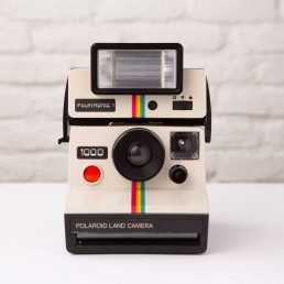 cámara analógica instantánea