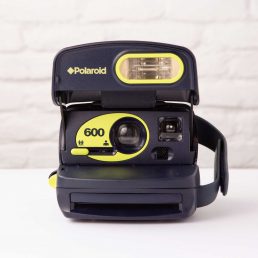 Polaroid 600