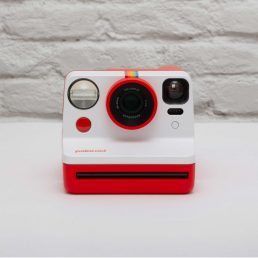 Polaroid Now Gen 2 roja
