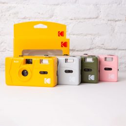 camara analogica kodak m35 con flash