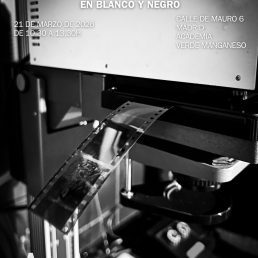 Del Negativo al Papel: Taller de Blanco y Negro